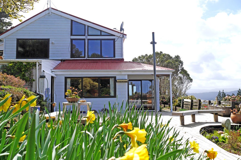 120 Sweetacres Drive, Belmont, Lower Hutt - Carousel 1