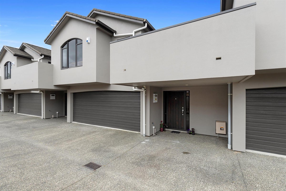 64D Campbell Street, Frankton, Hamilton - Carousel 1