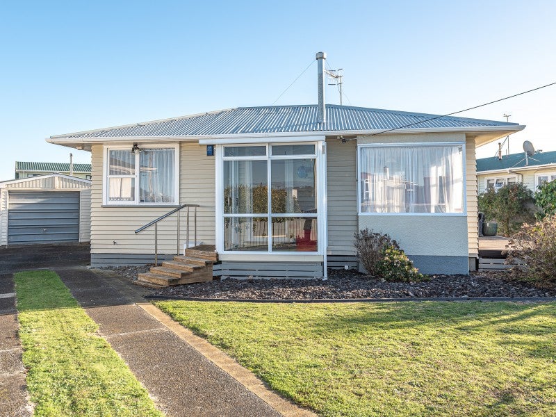 73 Surrey Road, Springvale, Whanganui - Carousel 1