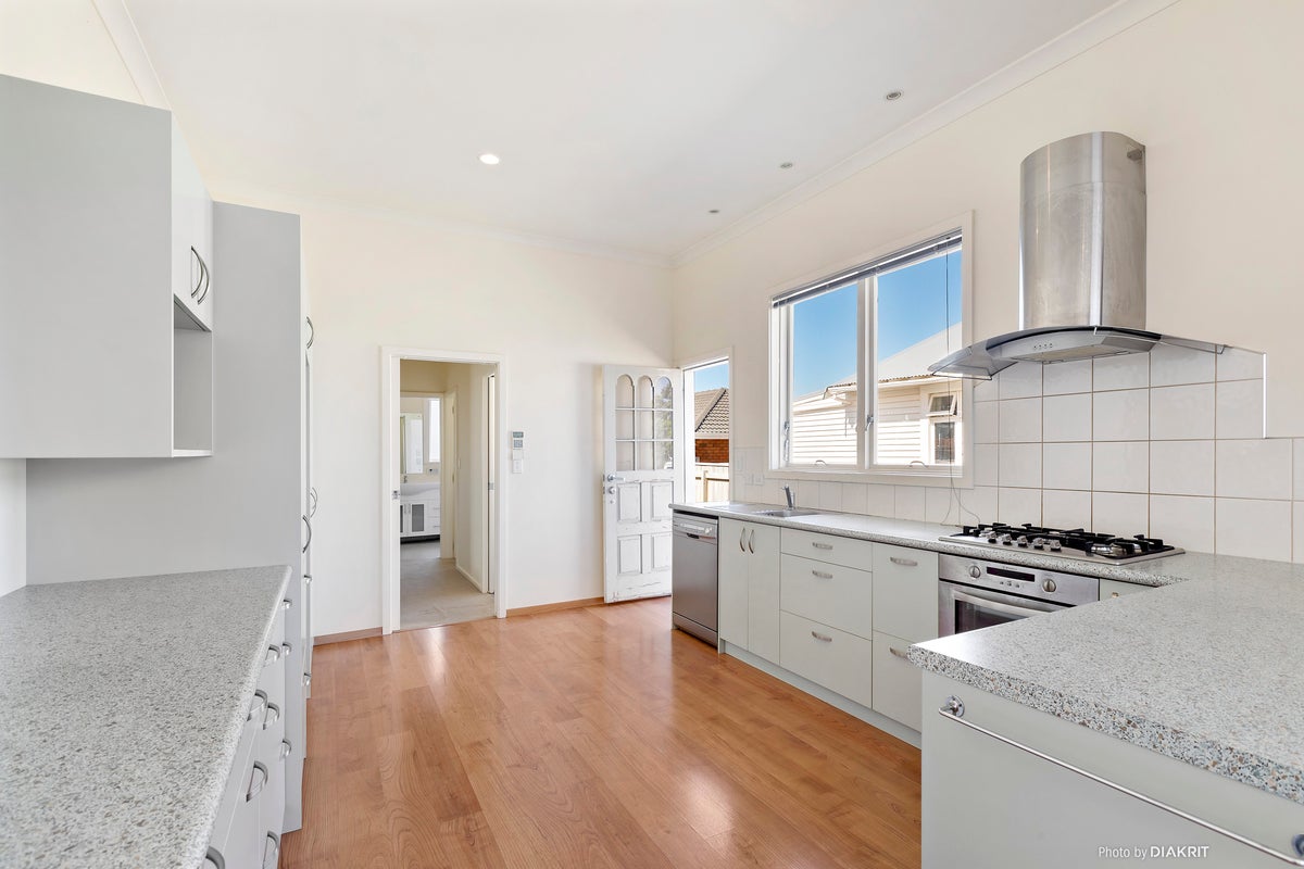 107 Rongotai Road, Kilbirnie, Wellington - Carousel 2