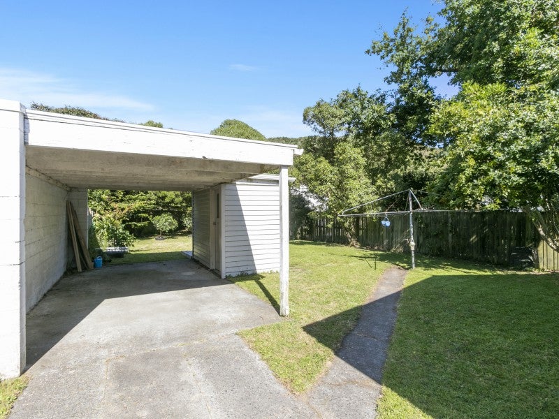 6 Ngaturi Grove, Wainuiomata, Lower Hutt - Carousel 18