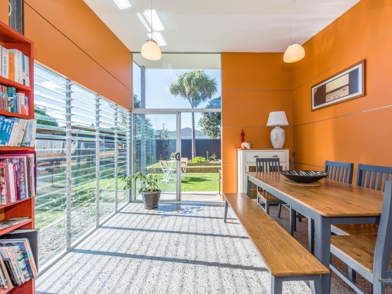 16 William Street, Petone, Lower Hutt - Carousel 2