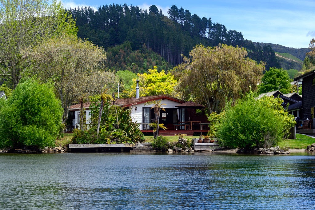 21 Steep Street, Lake Okareka, Rotorua - Carousel 2