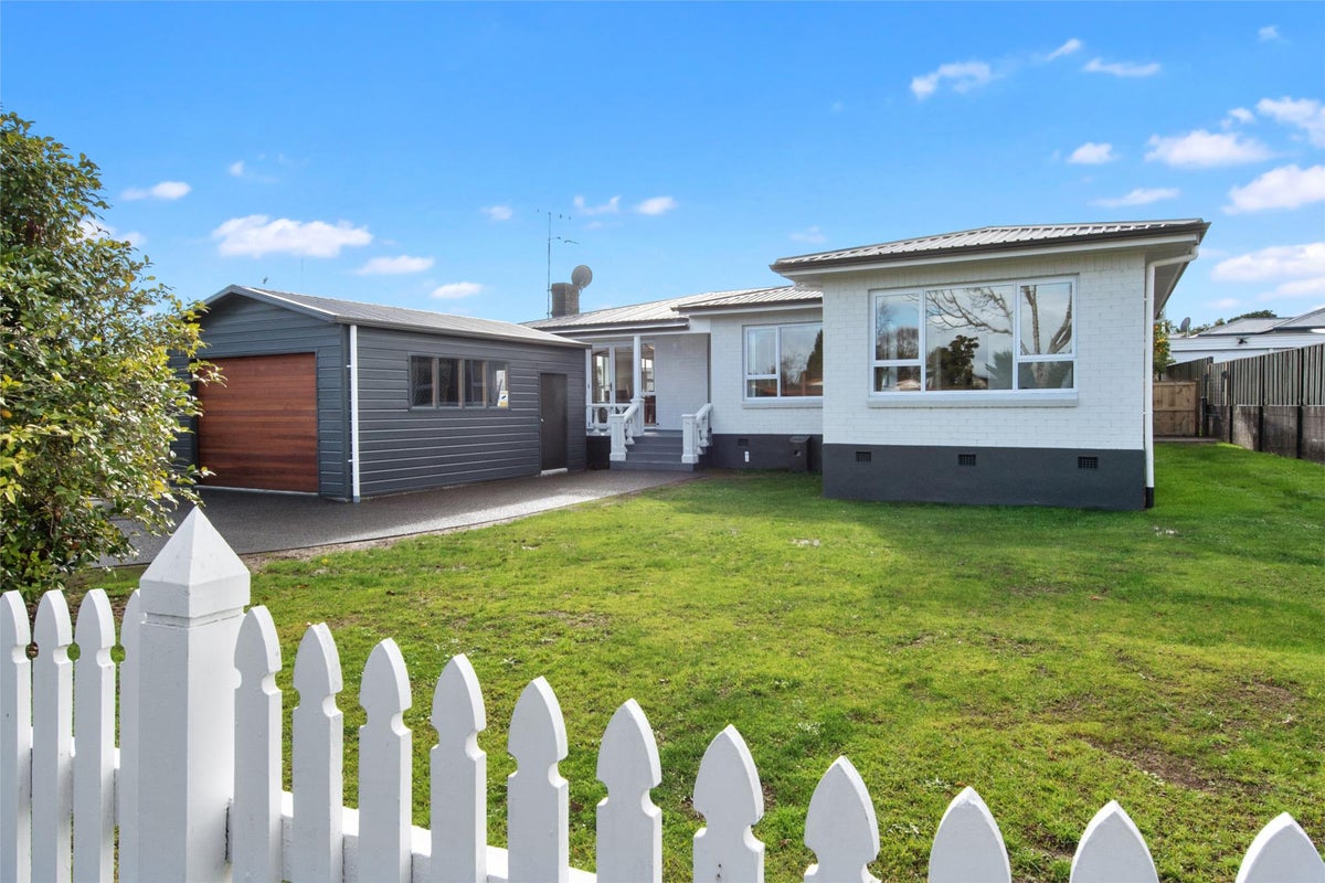 20 Cunningham Road, Beerescourt, Hamilton - Carousel 1