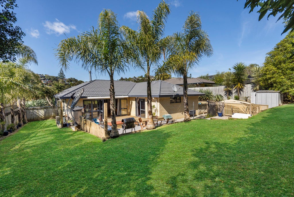 13 Albacore Way, Maraetai, Auckland - Carousel 1