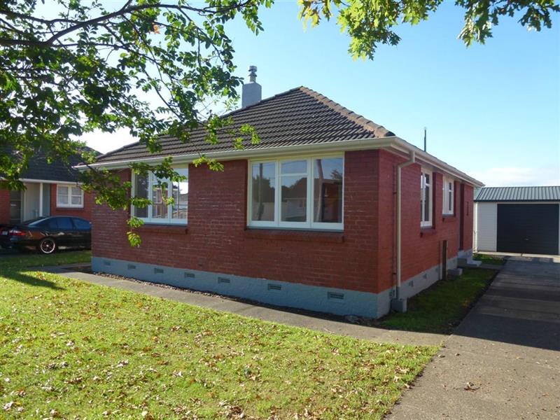 49 Kittyhawk Row, Bulls - Carousel 1