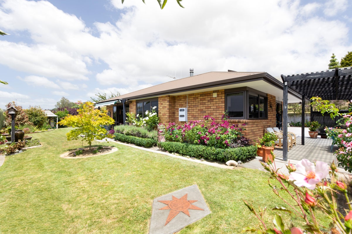 14 Addison Street, Leamington, Cambridge - Carousel 2
