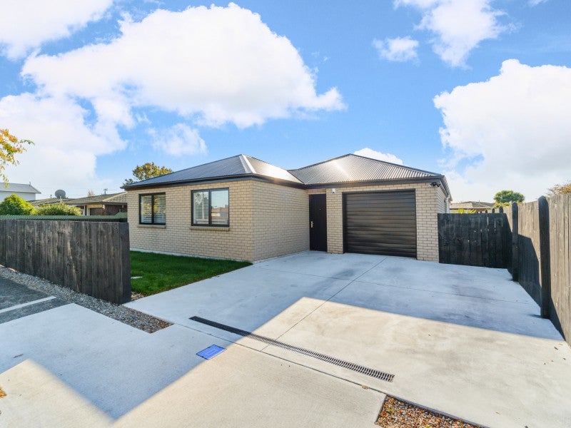 70 Monrad Street, Highbury, Palmerston North - Carousel 1