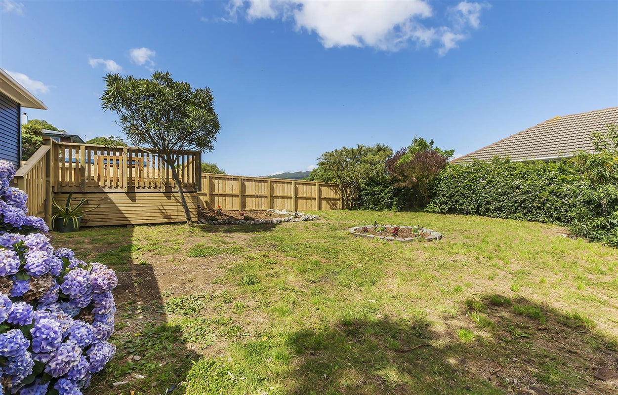 6 Spur Grove, Titahi Bay, Porirua - Carousel 20