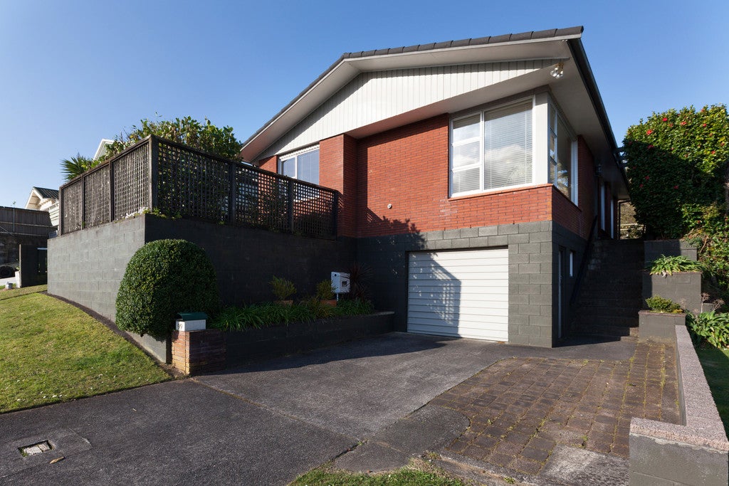 99 Awanui Street, Merrilands, New Plymouth - Carousel 26