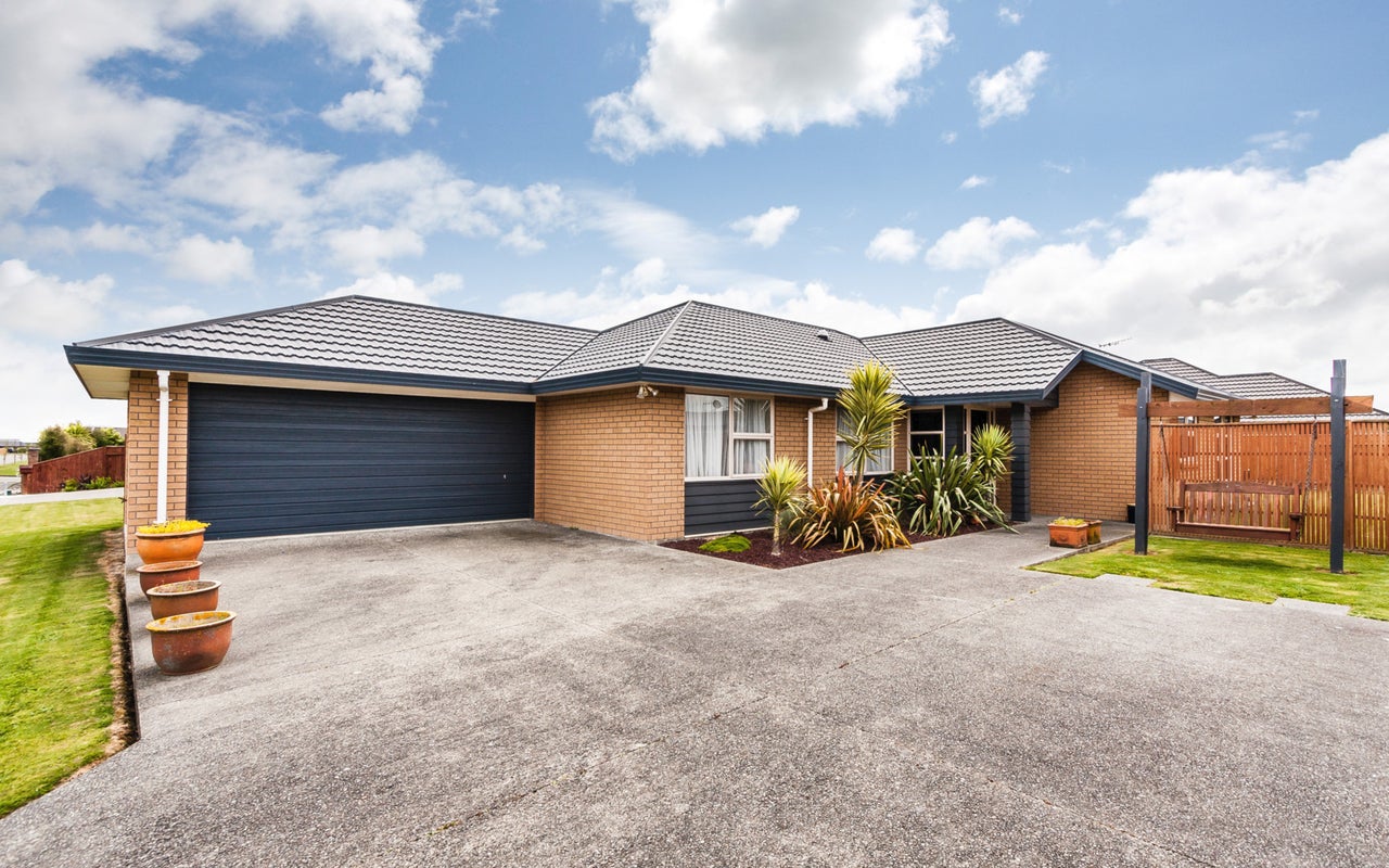 45 Geneva Terrace, Kelvin Grove, Palmerston North - Carousel 1