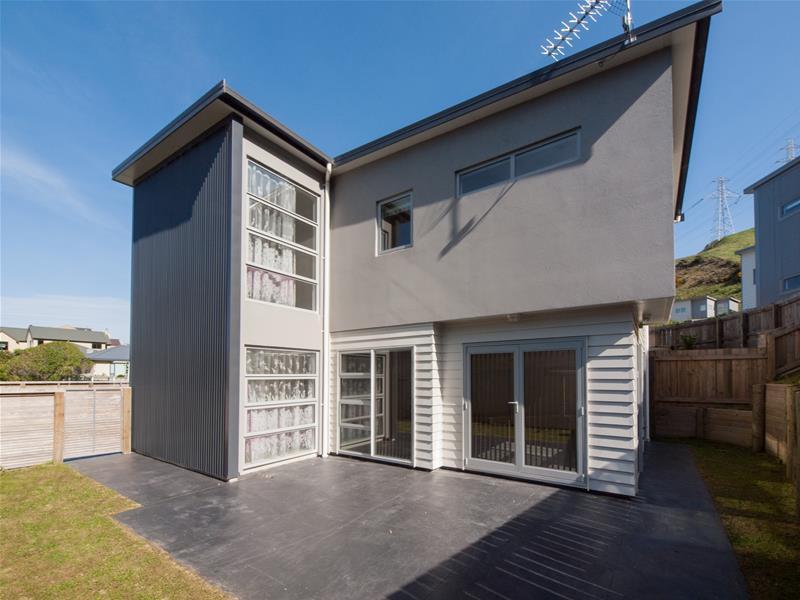 30 Erlestoke Crescent, Churton Park, Wellington - Carousel 2