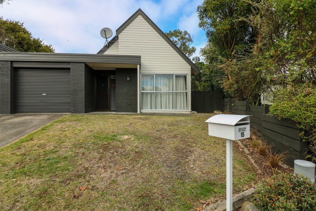 15 Seaton Court, Hokowhitu, Palmerston North - Carousel 1