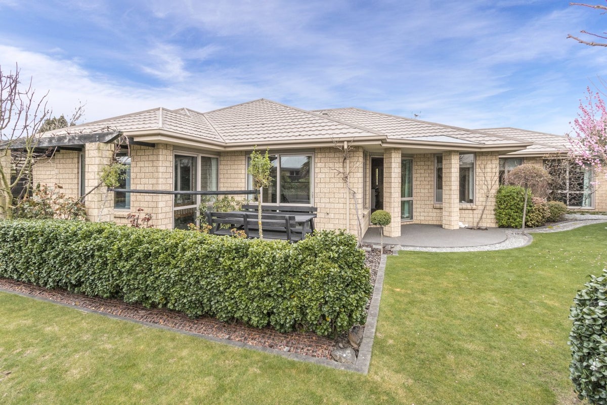 8 East Ellington Drive, Mairehau, Christchurch - Carousel 1