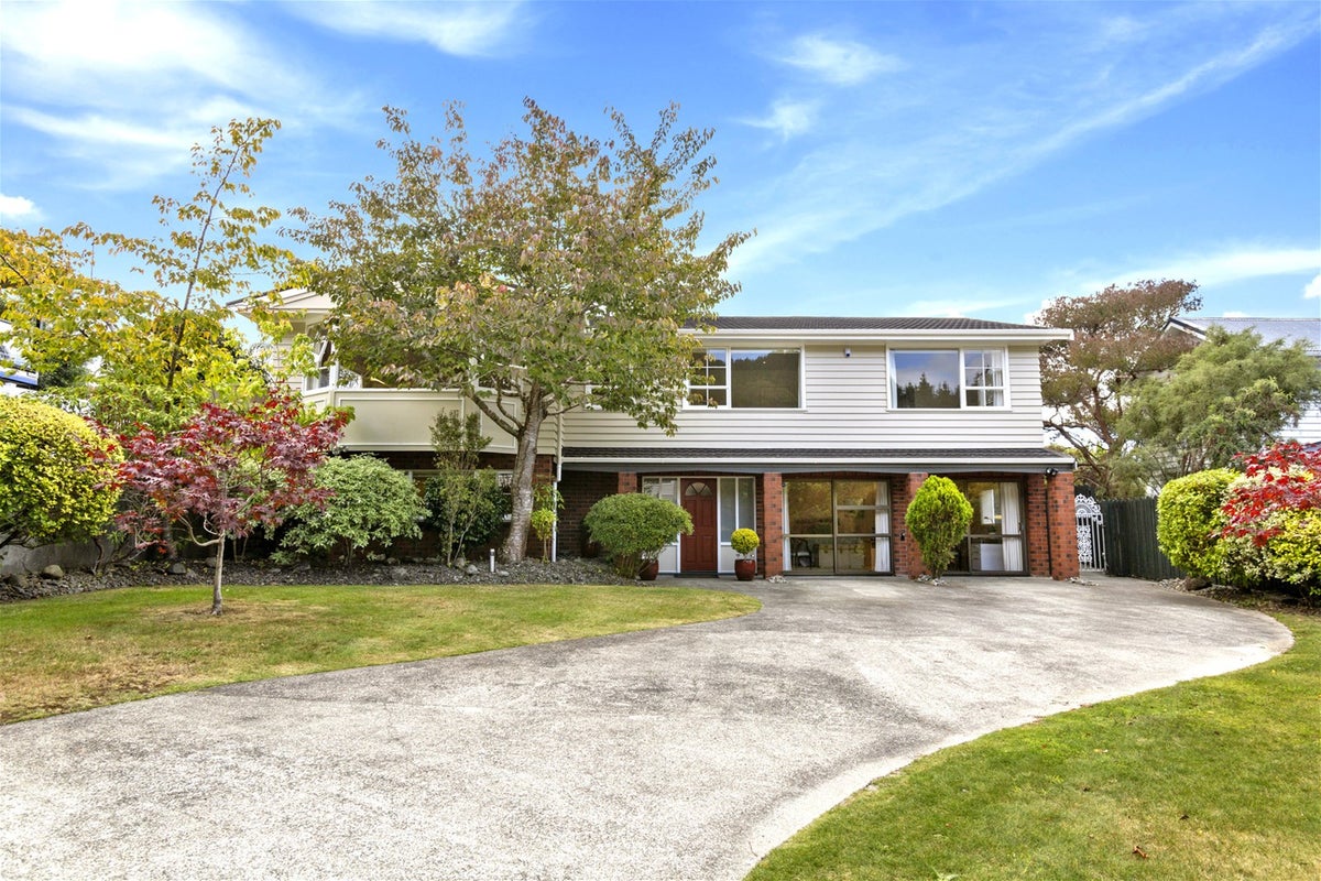 24 Sunrise Blvd, Tawa, Wellington - Carousel 20