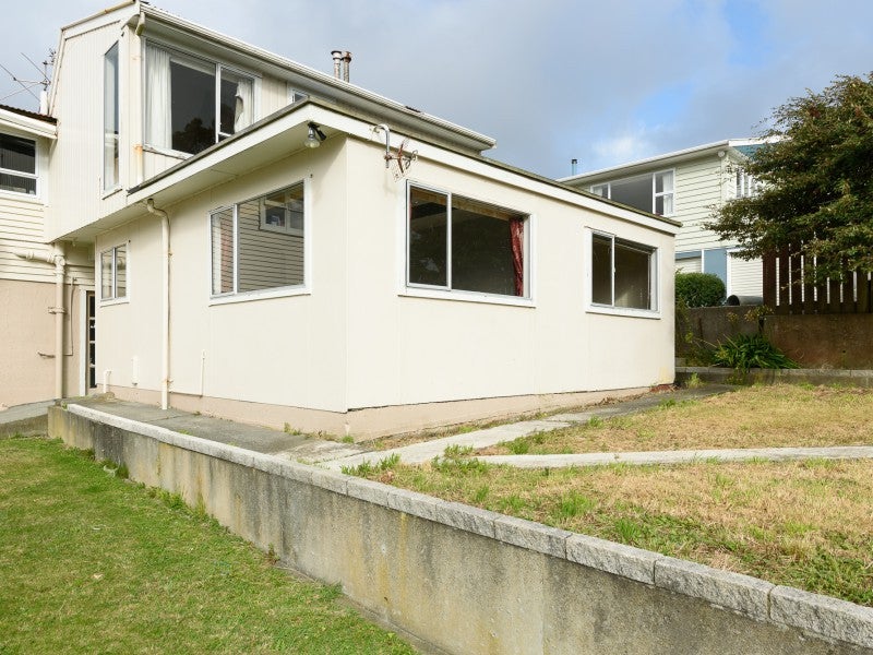 32B Bancroft Terrace, Newlands, Wellington - Carousel 1