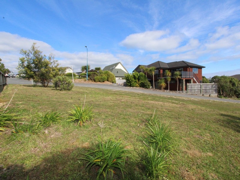 72 St Ives Drive, Camborne, Porirua - Carousel 15