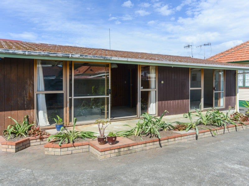 2/20 RUSSELL RD, MAREWA, NAPIER - Carousel 15