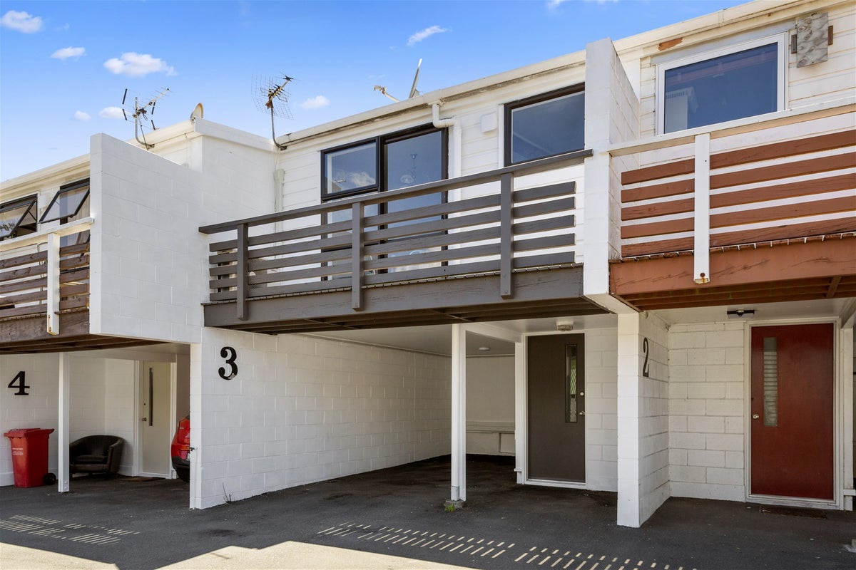 3/21 Collins Avenue, Tawa, Wellington - Carousel 12