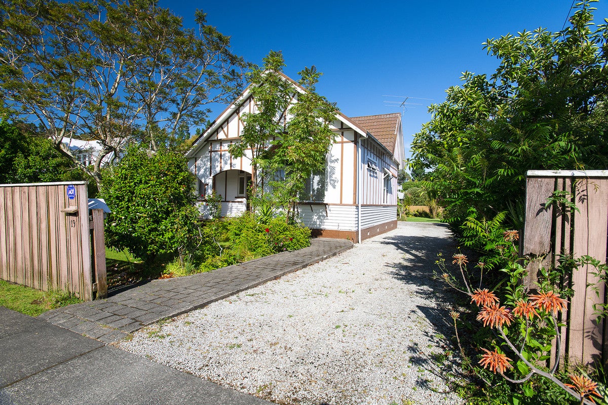 19 Parau Street, Kaiti, Gisborne - Carousel 1
