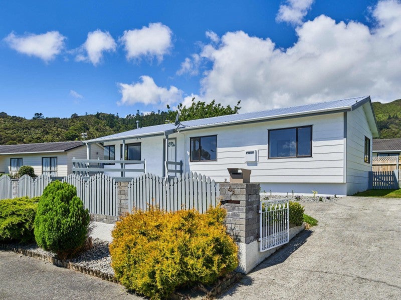 4A Glenbrook Grove, Naenae, Lower Hutt - Carousel 1