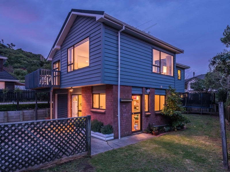 0 , Crofton Downs - Carousel 2