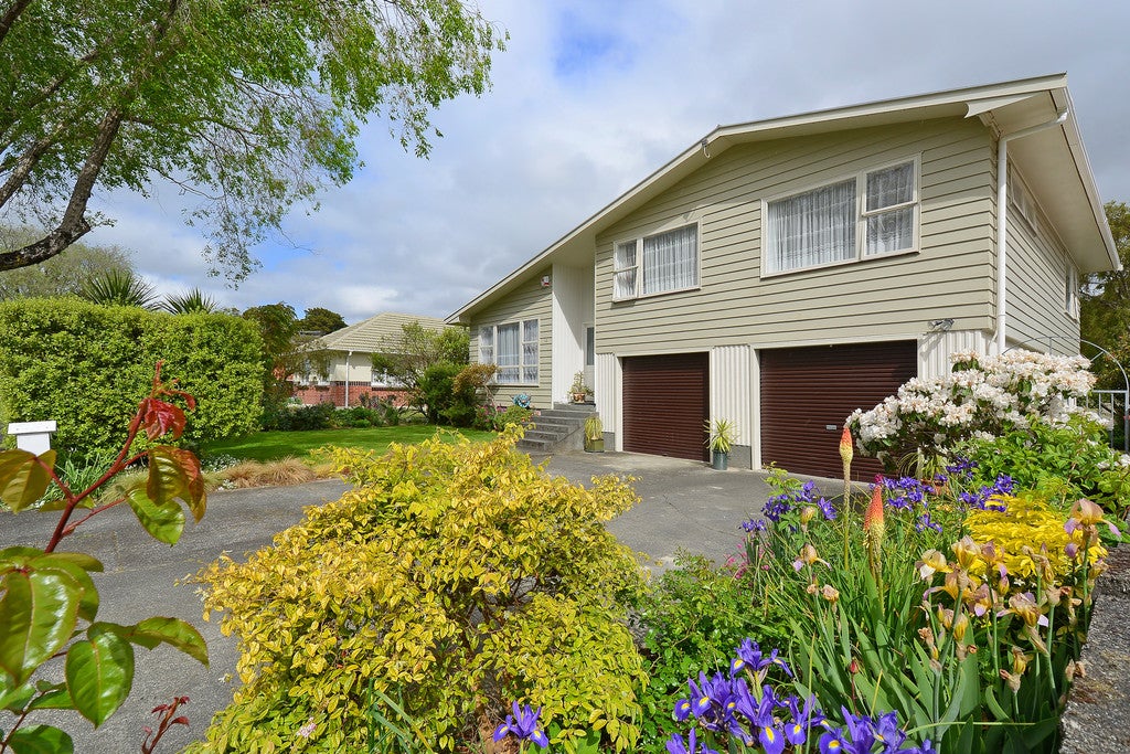 13 McLeod Street, Elderslea, Upper Hutt - Carousel 1