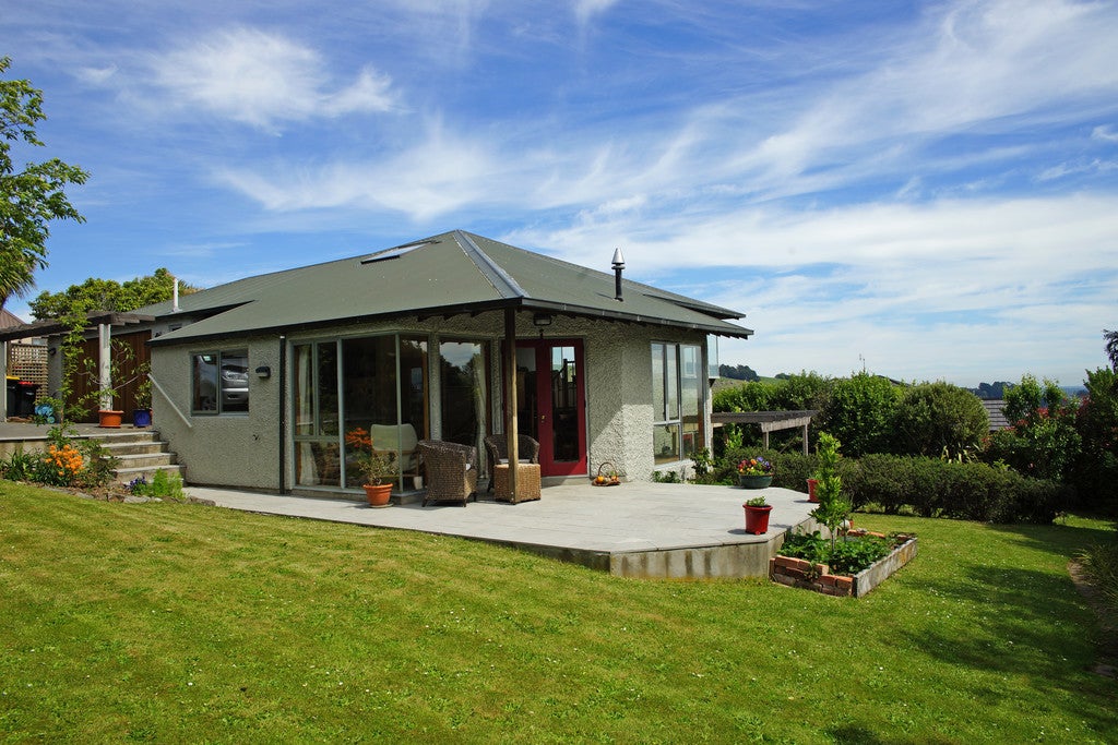 106 Penruddock Rise, Westmorland, Christchurch - Carousel 1
