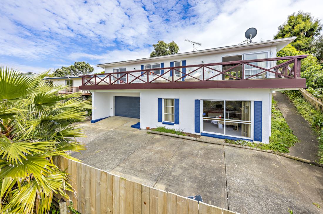 88 Stapleford Crescent, Browns Bay, Auckland - Carousel 2