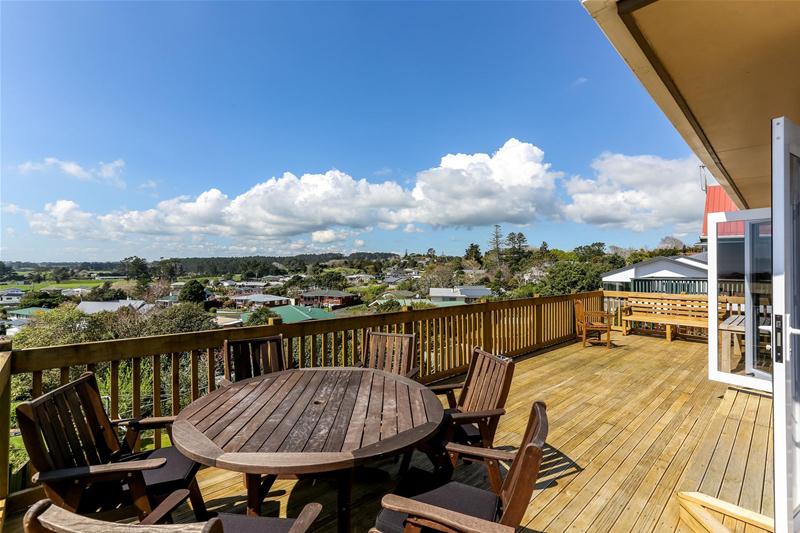 63 Queens Road, Glen Avon, New Plymouth - Carousel 1