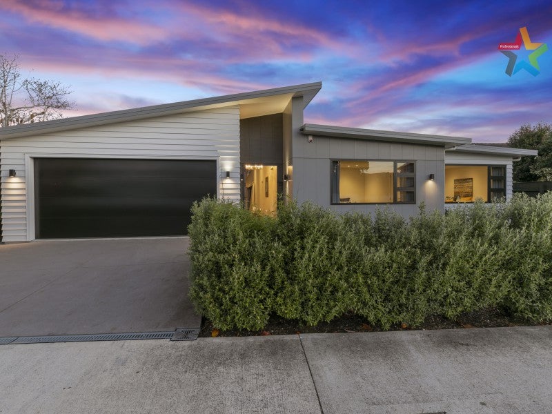 11 Troon Crescent, Boulcott, Lower Hutt - Carousel 1