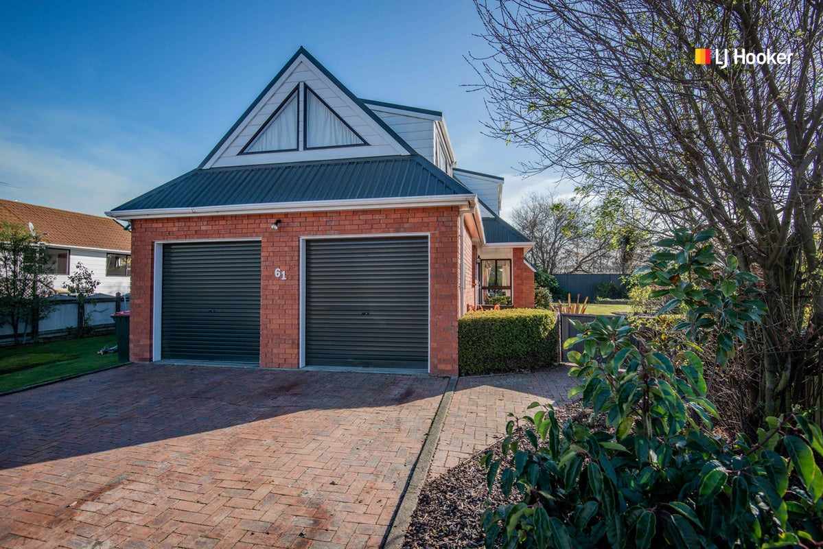 61 Kinmont Crescent, Kinmont Park, Mosgiel - Carousel 19