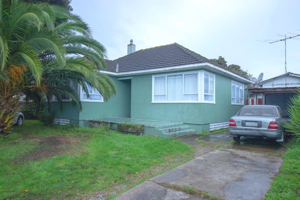 15 Ngaio Street, Te Hapara, Gisborne - Carousel 1
