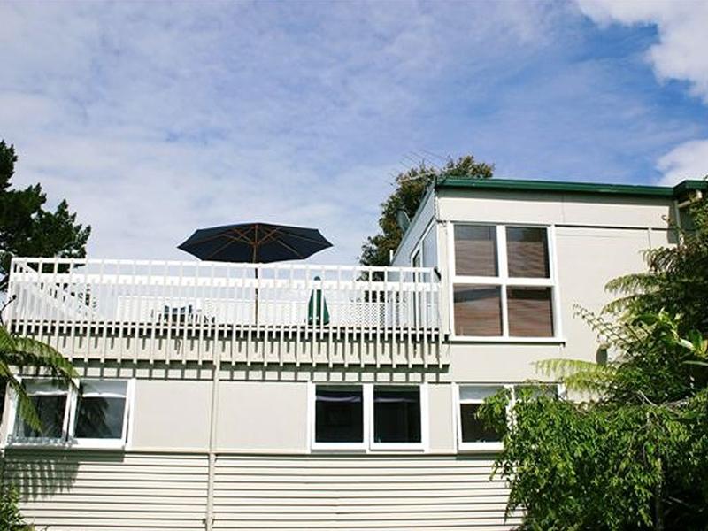 96 Carlisle Road, Browns Bay, Auckland - Carousel 1