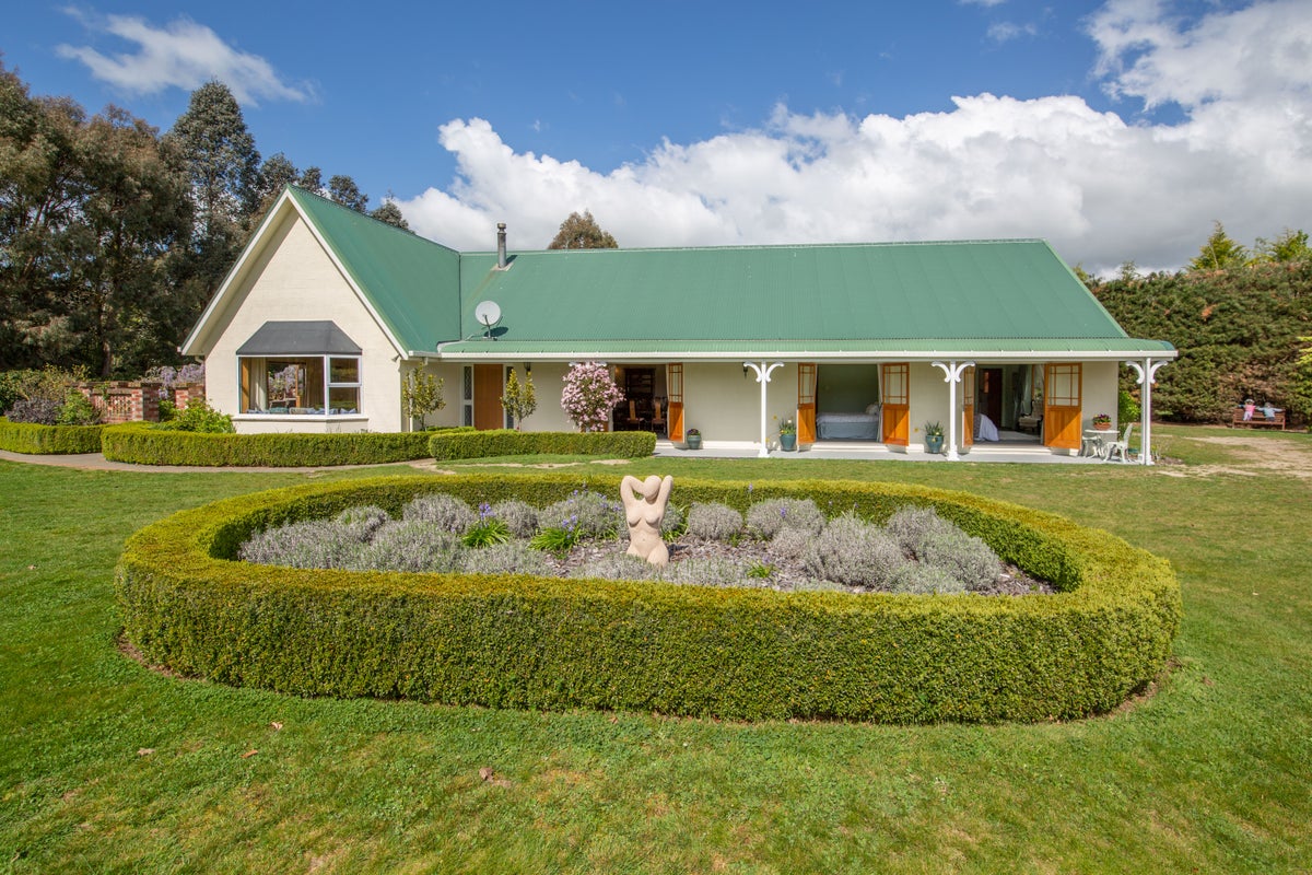 12 Manna Place, Christchurch - Carousel 1