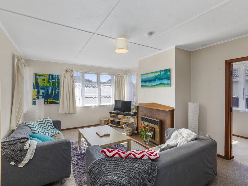 2/28 Godley Street, Waterloo, Lower Hutt - Carousel 2