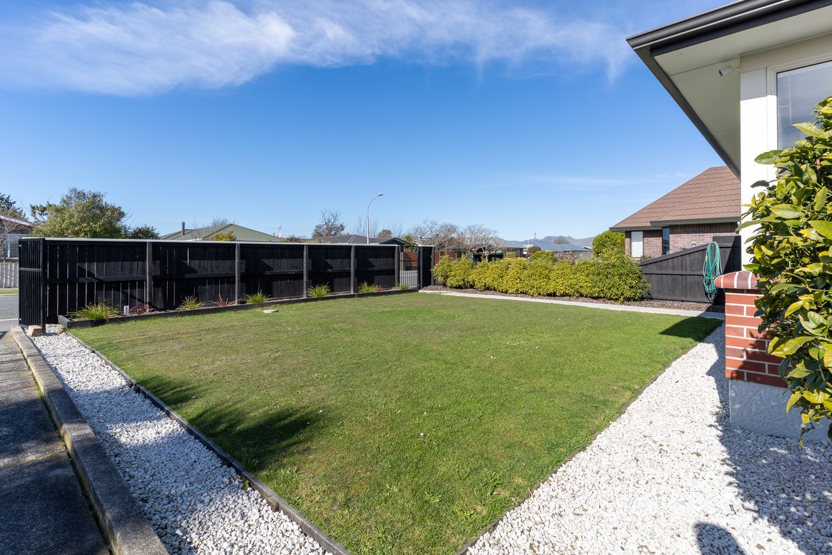 15 Belmont Street, Avondale, Christchurch - Carousel 21