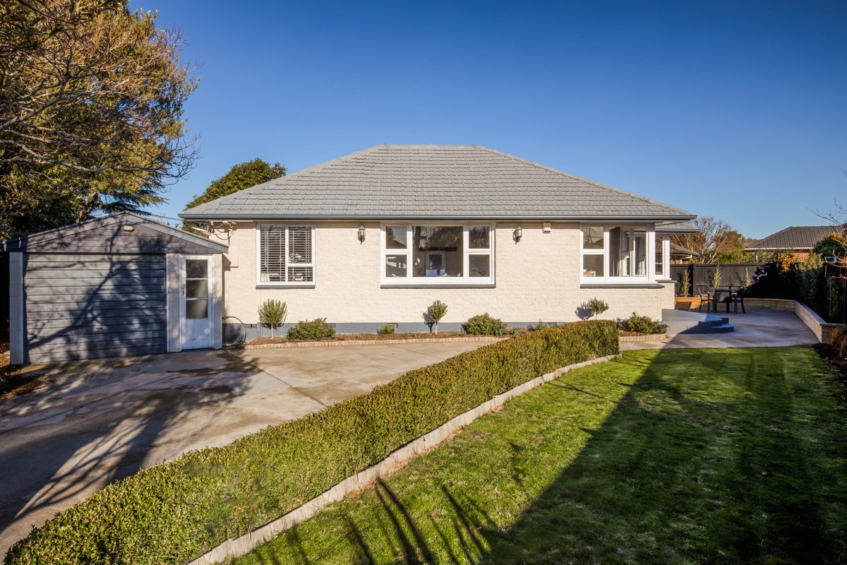 1/37 Bentley Street, Russley, Christchurch - Carousel 1