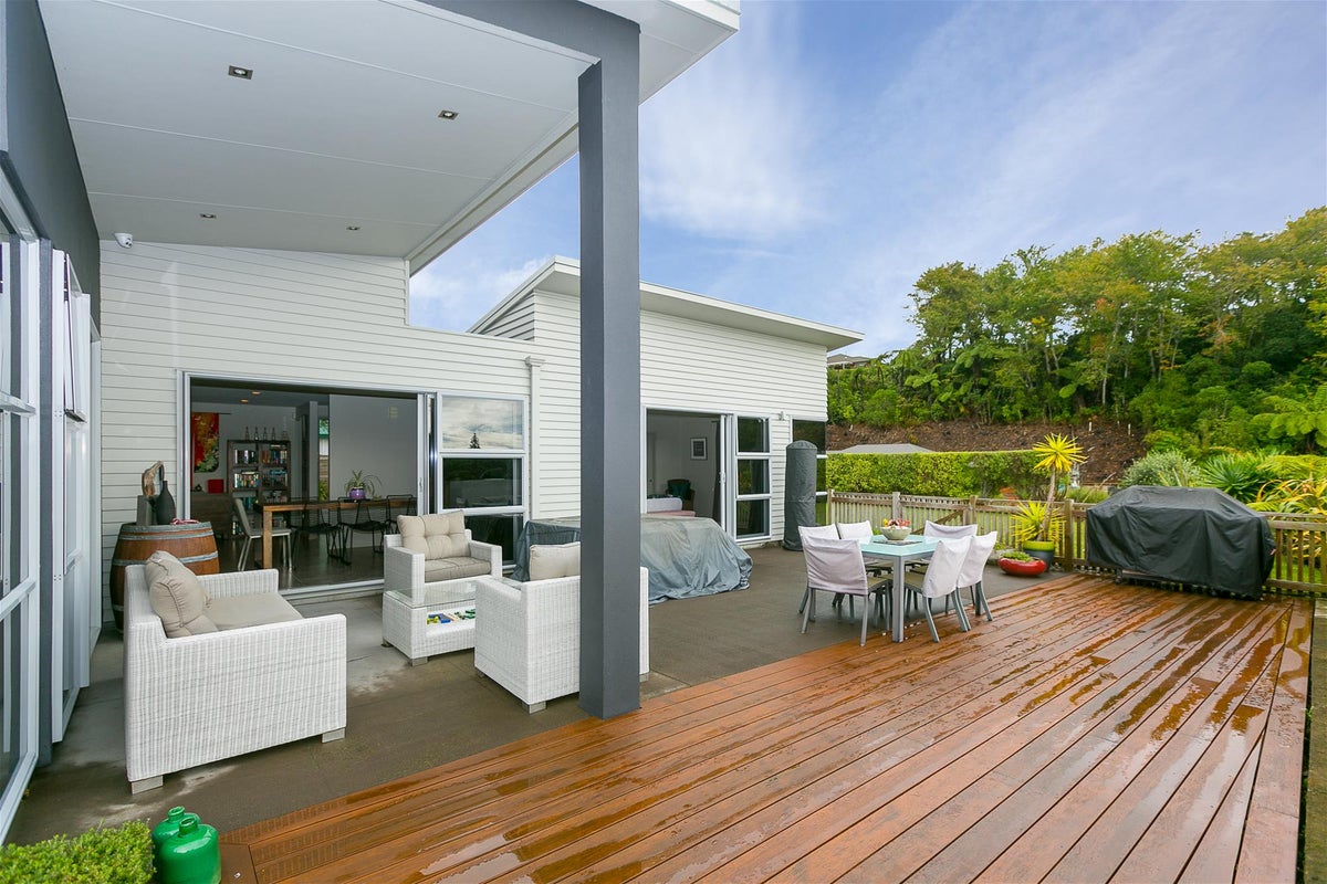 11 Cherry Lane, Hurdon, New Plymouth - Carousel 2