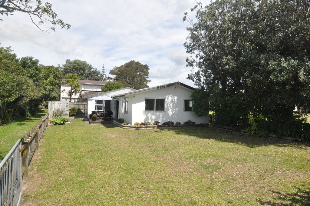 2 Maaka Place, Saint Johns, Auckland - Carousel 2