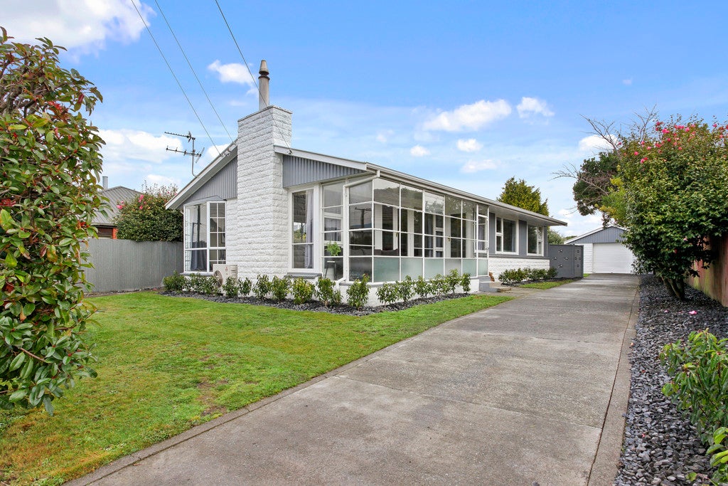 3 Fenhall Street, Russley, Christchurch - Carousel 1