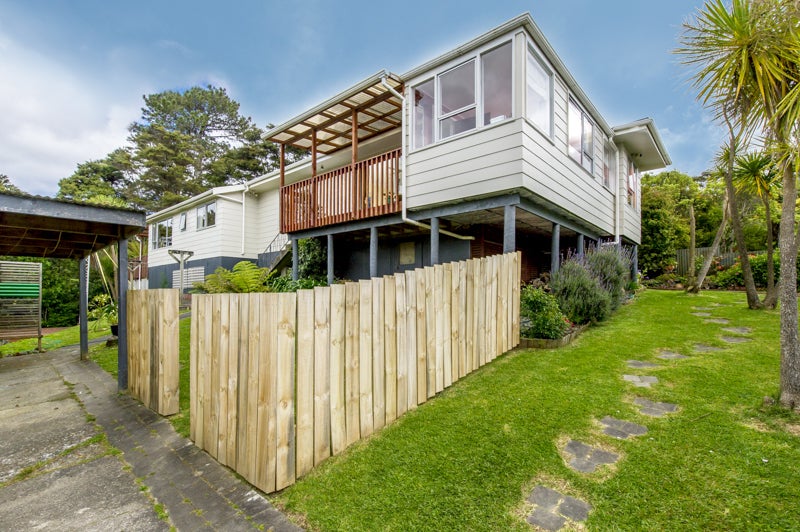 30 Annison Avenue, Glen Eden, Auckland - Carousel 1