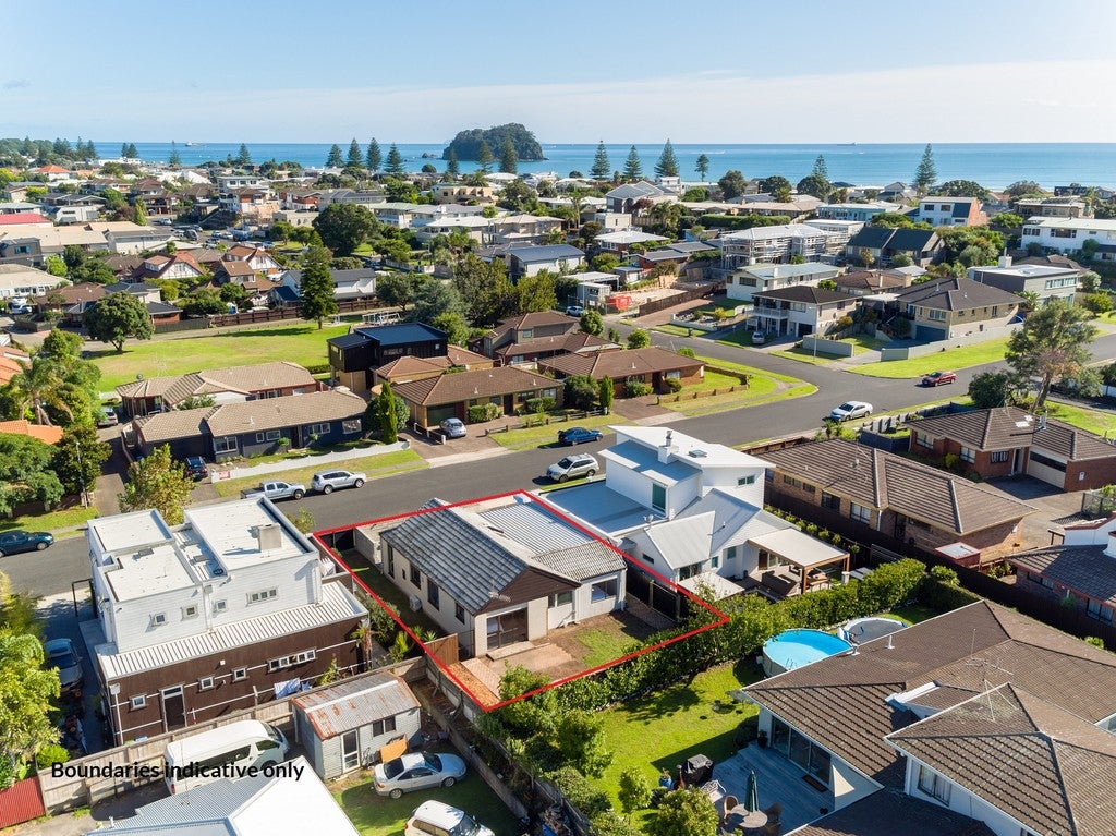 4 Terrace Avenue, Mount Maunganui - Carousel 1
