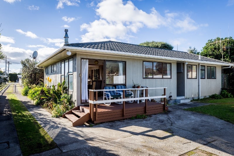 7A Manuka Street, Otaki Beach, Otaki - Carousel 1