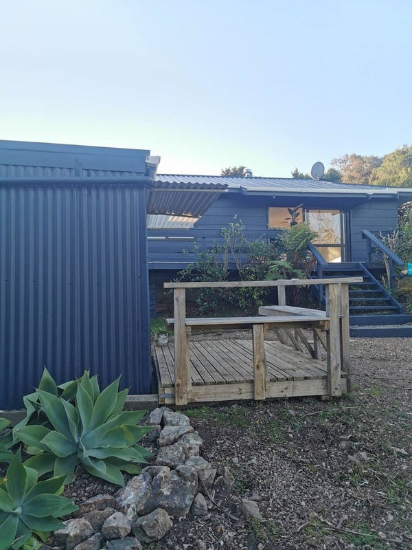 3 Karaka Road, Oneroa, Waiheke Island - Carousel 24