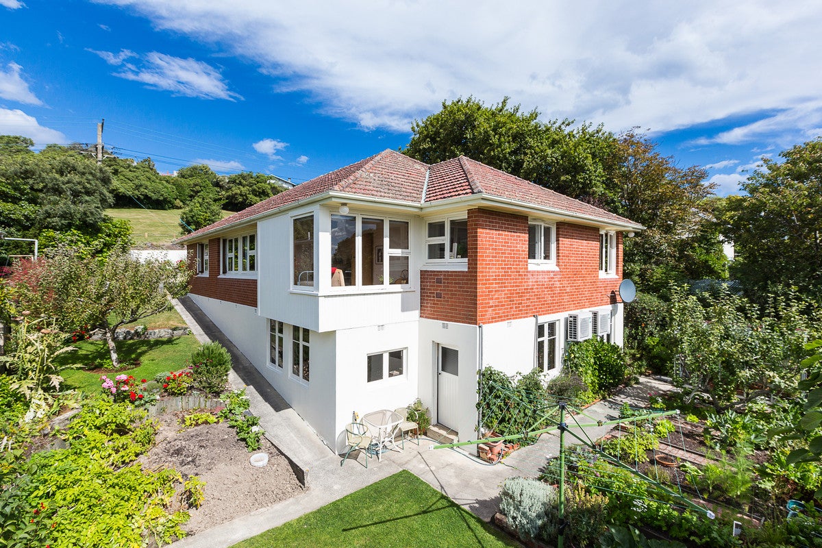 27 Jeffery Street, Andersons Bay, Dunedin - Carousel 1