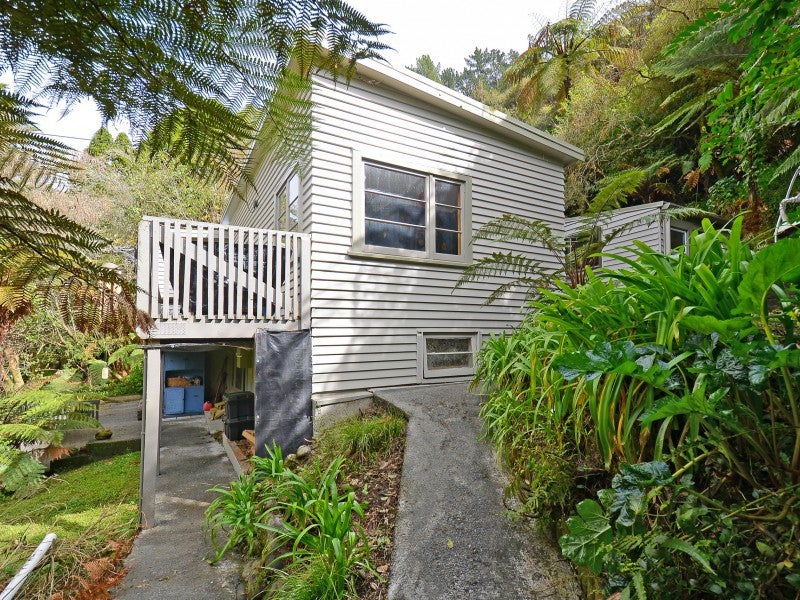 28 Wyndham Road, Pinehaven, Upper Hutt - Carousel 2