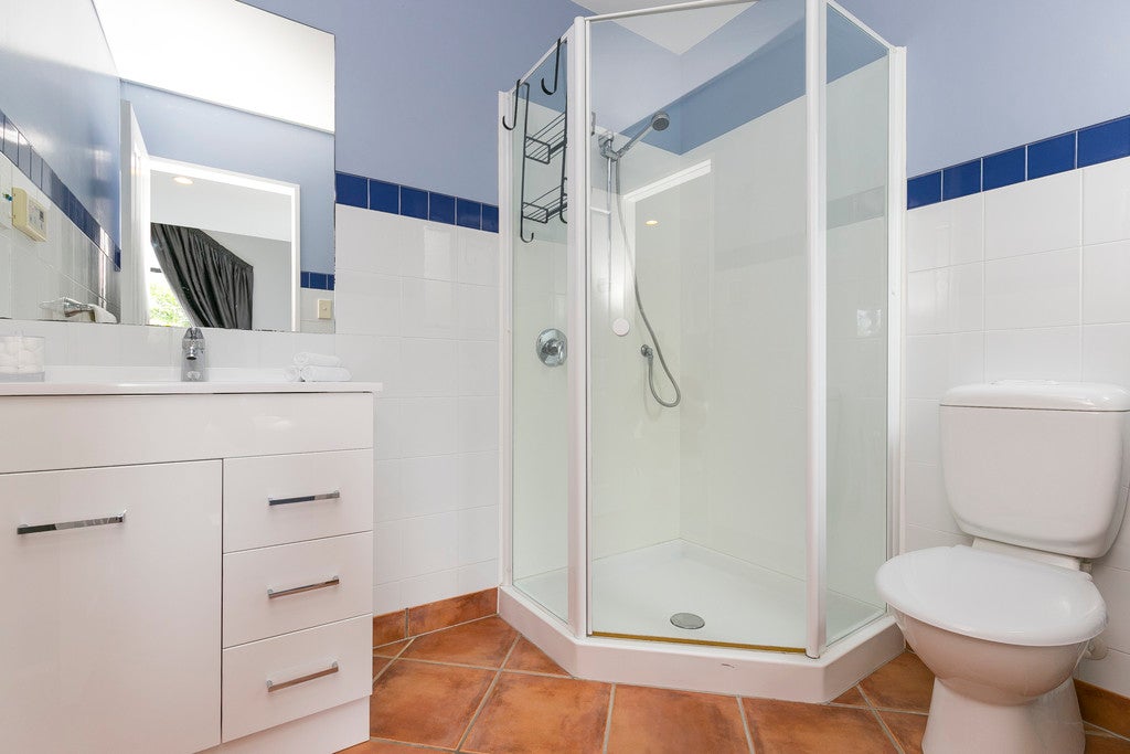 27 Padnell Crescent, Paparangi, Wellington - Carousel 26