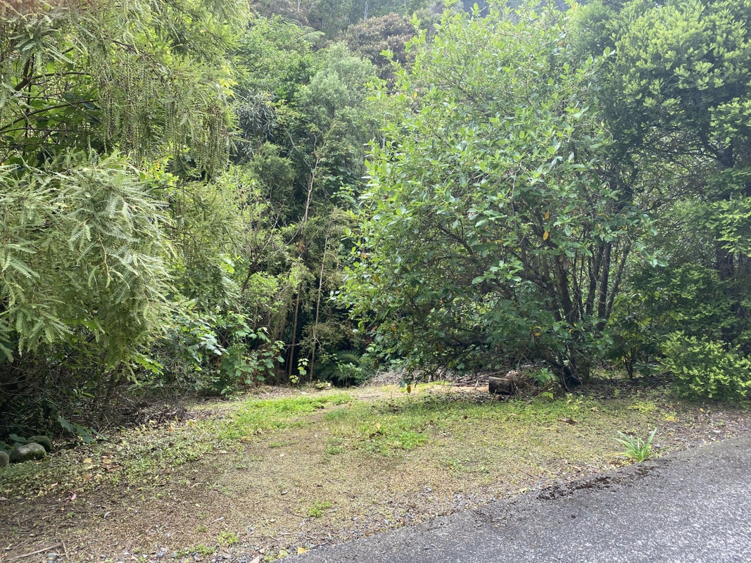 75 Elmslie Road, Pinehaven, Upper Hutt - Carousel 1