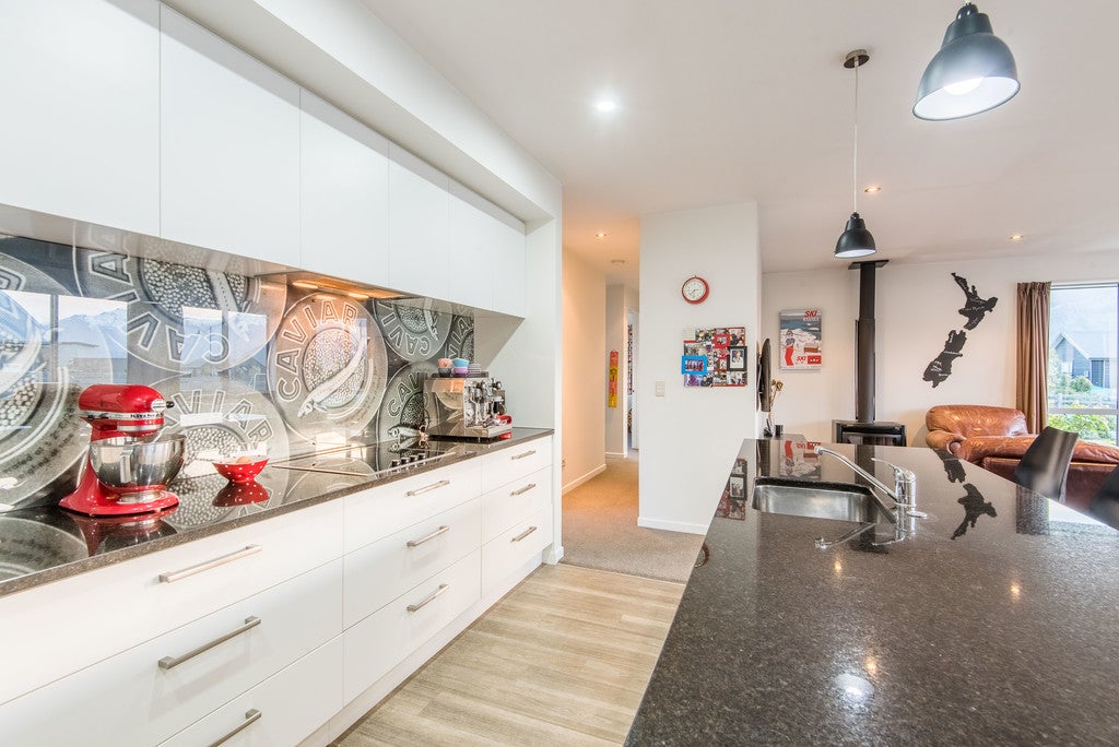 8 Sunnyside Lane, Wanaka - Carousel 2